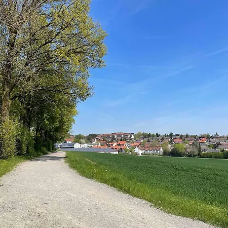 Am Brunnenplatzl Mit Bademantelzugang *